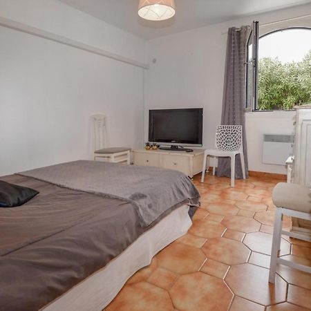 Lovely Apartment In Furiani With Kitchen Exterior foto